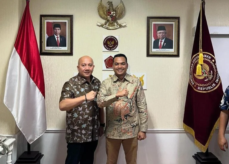 Ketua Pemuda Tani Kaltm Akbar Patompo (sebelah kanan). (Foto: Instagram/akbarpatompo)